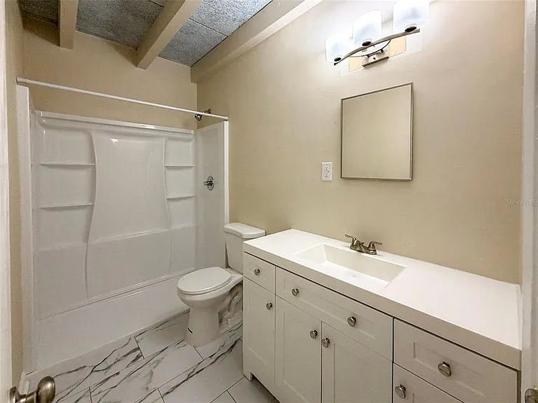 219 NW 3rd Ave #B — Photo 16