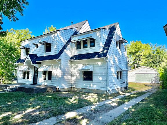 3rd image of 624 N 2nd St