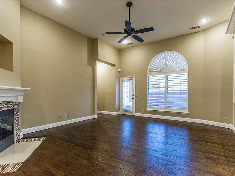 4313 Creekstone Dr — Photo 5