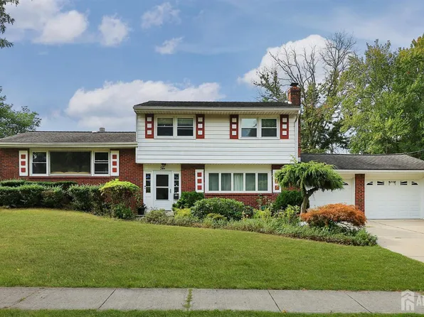 10 Bruning Rd, East Brunswick, NJ 08816