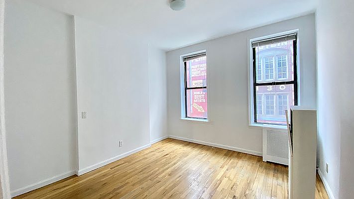 1st image of 129 Orchard St #70