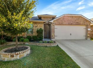 8101 Muddy Creek Dr, Fort Worth, TX 76131