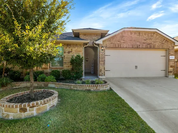 8101 Muddy Creek Dr, Fort Worth, TX 76131