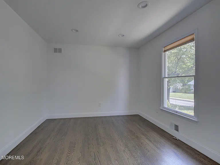 220 Branch Ave — Photo 22