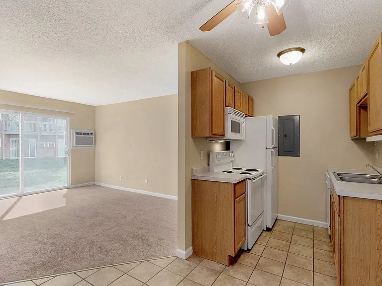 Oak Valley Apartments — Photo 52