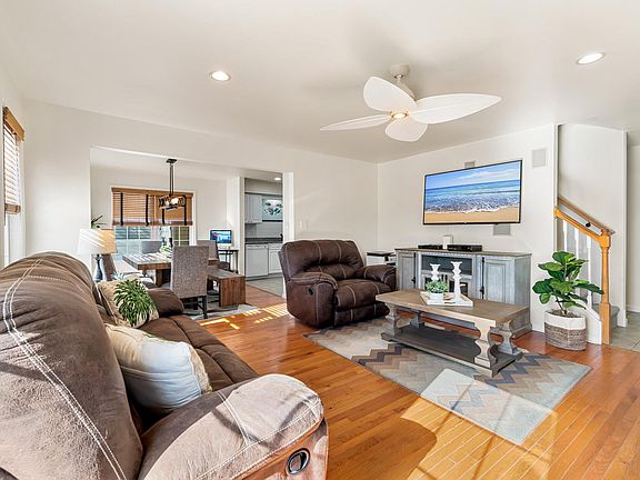 3rd image of 700 N Surrey Ave