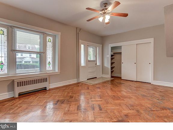 4th image of 12 N Scott Ave