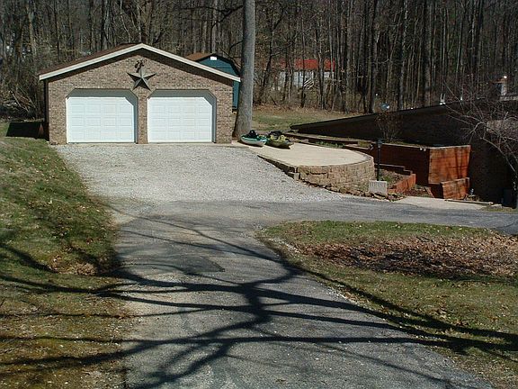 4th image of 3682 N Woodview Hills Dr