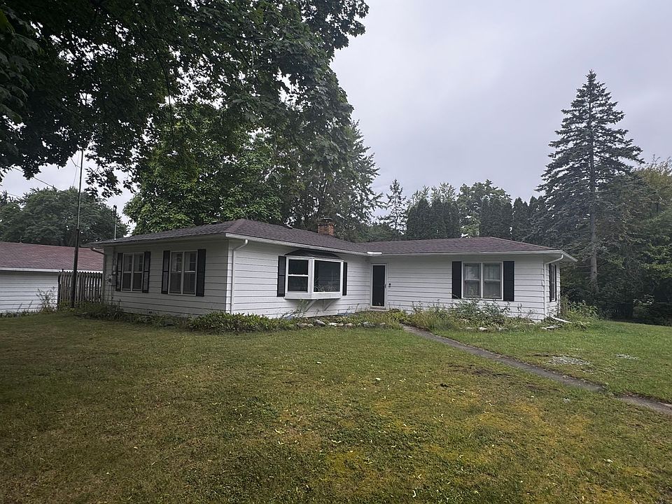1st image of 703 Crescent Dr