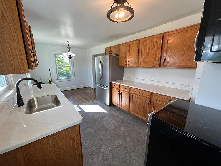 1461 Warrenton Rd — Photo 4