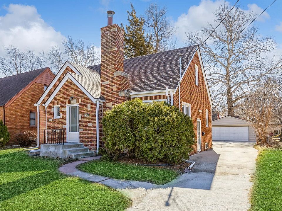4706 Urbandale Ave, Des Moines, IA 50310 Zillow