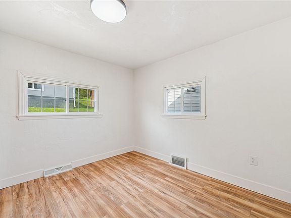 5th image of 2329 Long St