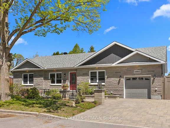 2nd image of 1005 Gold Cres