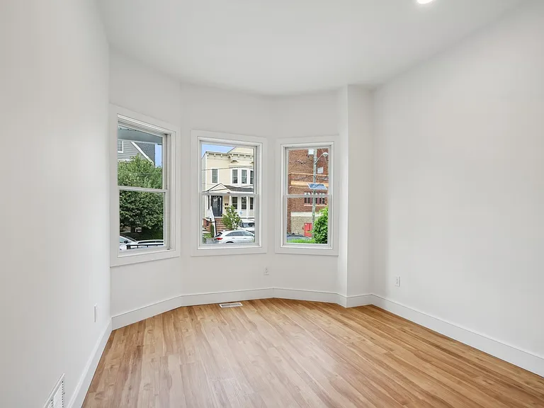 215 Harrison Ave #1 — Photo 22