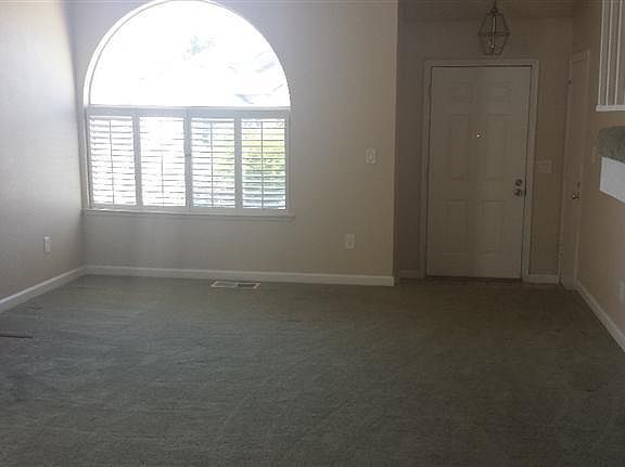 4th image of 1047 Wood Hollow Cir