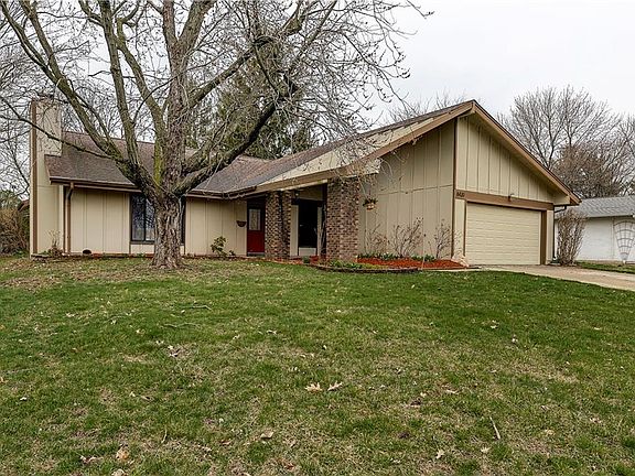 2nd image of 8420 Charter Oak Dr