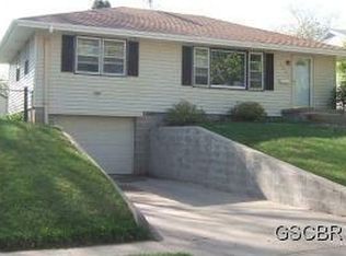 2905 S Coral St, Sioux City, IA 51106