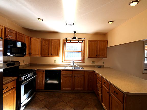 5th image of 162 Rolling Park Dr