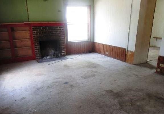 5th image of 326 E Pine St