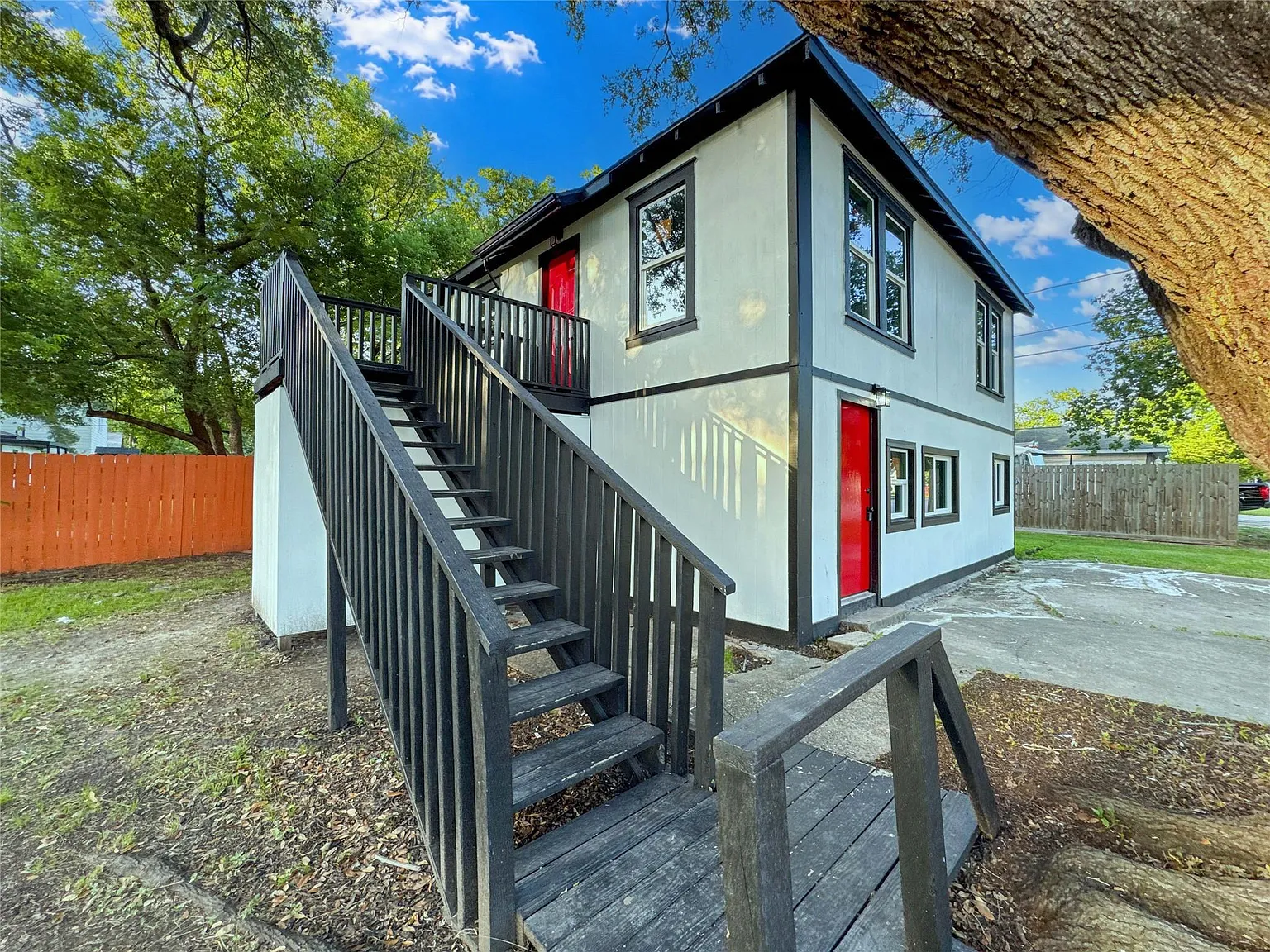 2 bed, 1.0 bath, $1,450 — Photo 2