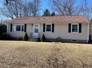 210 Navajo Rd, Springfield, MA 01109