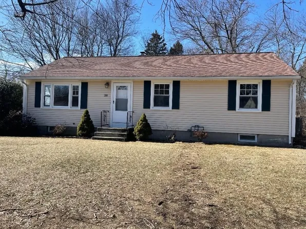 210 Navajo Rd, Springfield, MA 01109