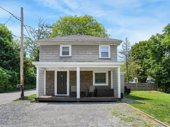 210 Muddy Cove Ln, Dighton, MA 02715