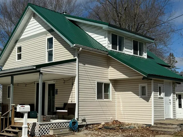301 N Kennefic St, Yale, MI 48097