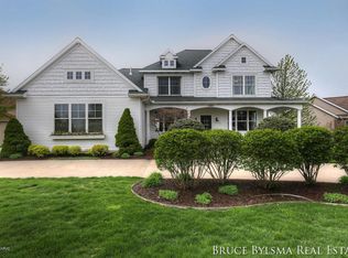 1467 Lakeside Dr, Hudsonville, MI