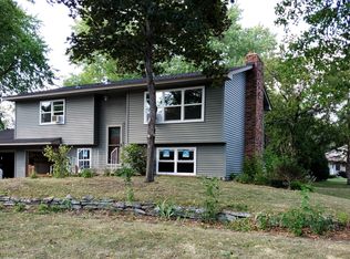 2065 Carnelian Ln, Eagan, MN 55122
