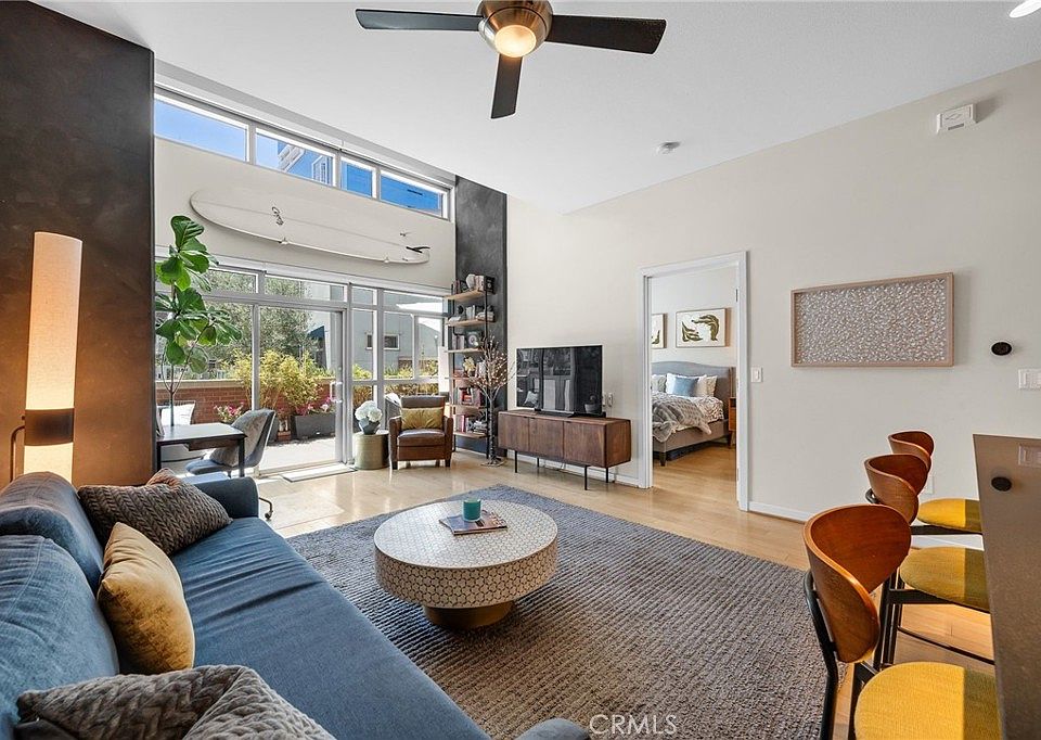 1st image of 800 The Mark Ln Unit 102