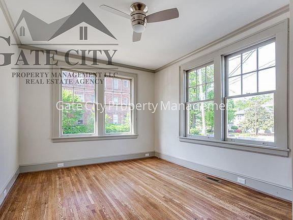 4th image of 111 E Hendrix St APT 1