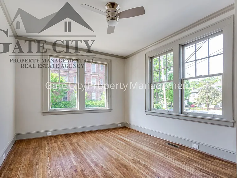 111 E Hendrix St #1 — Photo 4