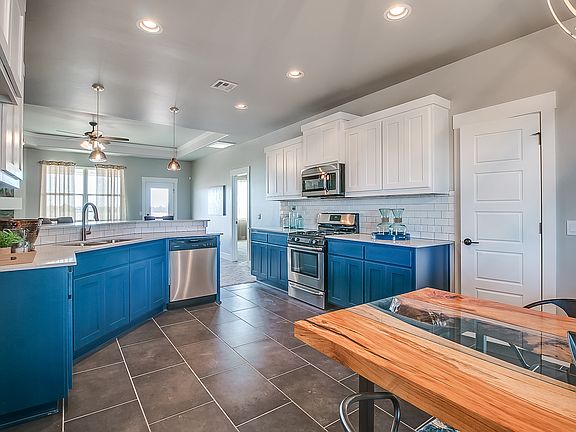 4th image of 10413 Lightning Creek Dr