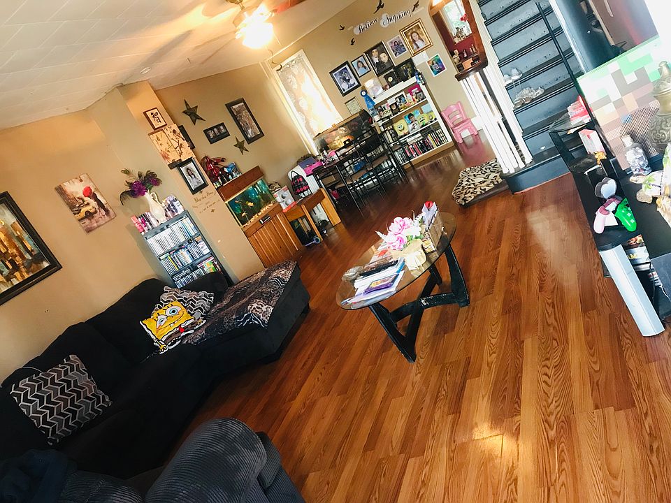 2nd image of 304 W Centre St