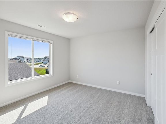 4th image of 4735 167th St
