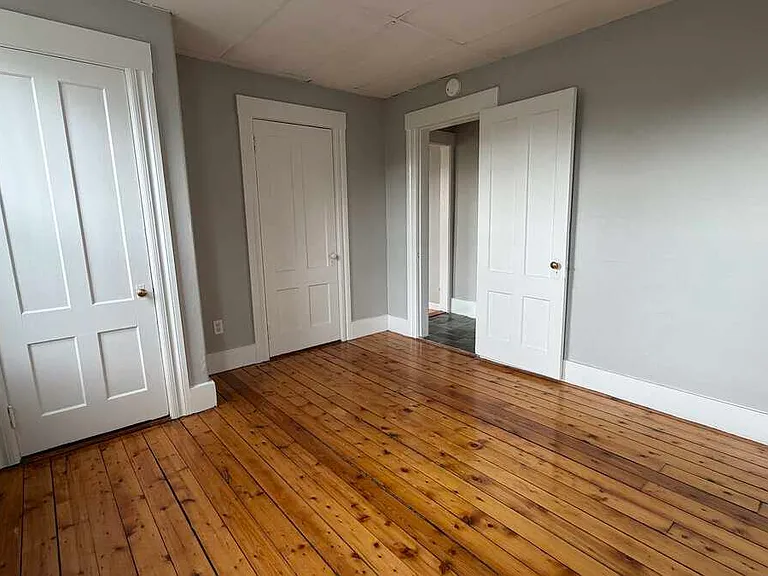 166 King St #2 — Photo 9