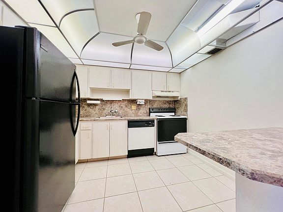 4th image of 107 Wellington D