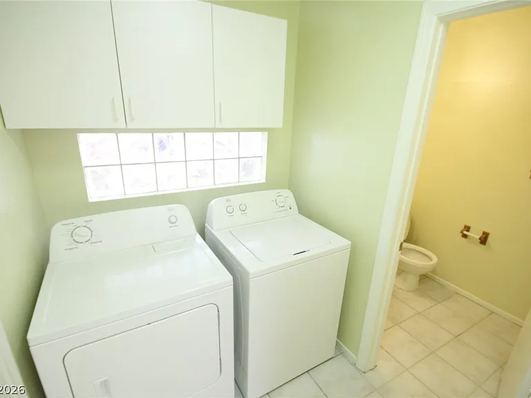 3440 Middle View Dr — Photo 10