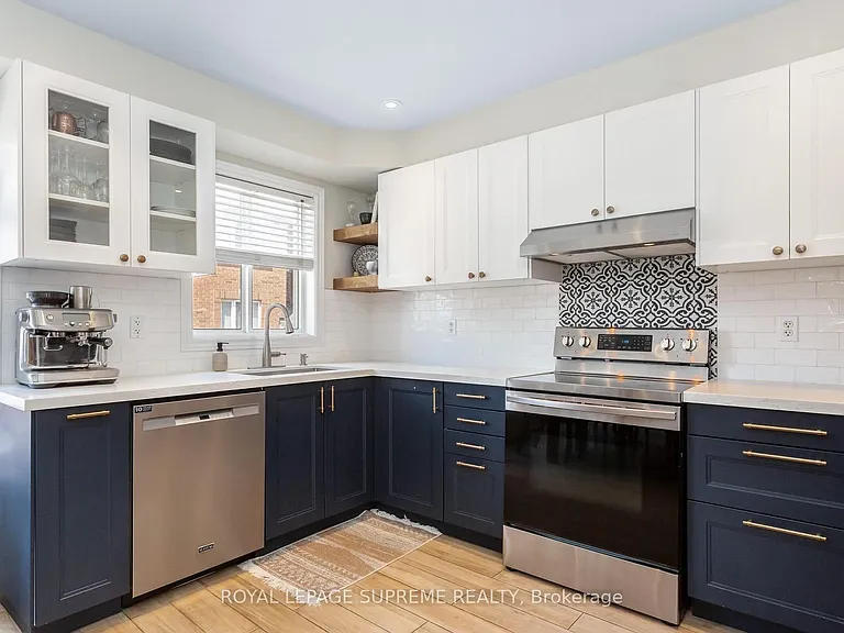 16 Lightbourn Ave — Photo 12