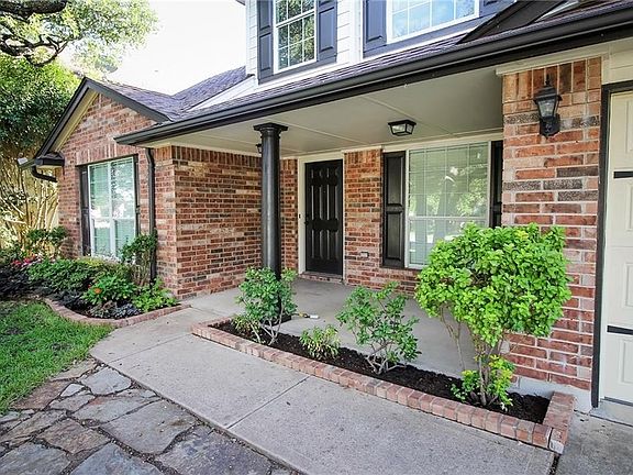 3rd image of 3305 Saint Genevieve Dr