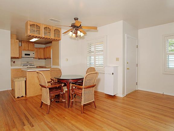 2nd image of 8804 Lilienthal Ave