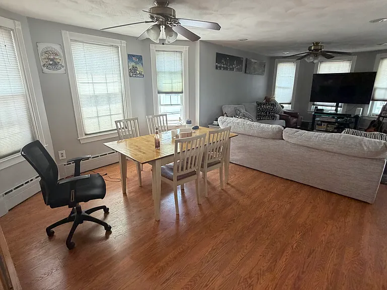 27-29 Minnesota Ave #2 — Photo 9