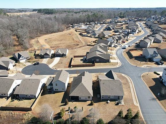 3rd image of 509 Shady Vale Pl