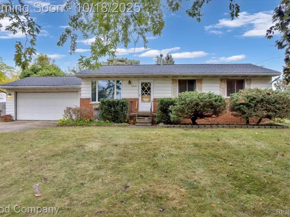 3209 Grange Hall Rd, Holly, MI 48442