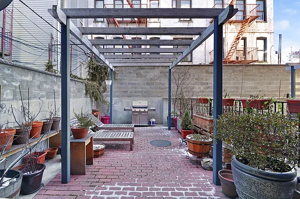 Sold by Corcoran | media 16