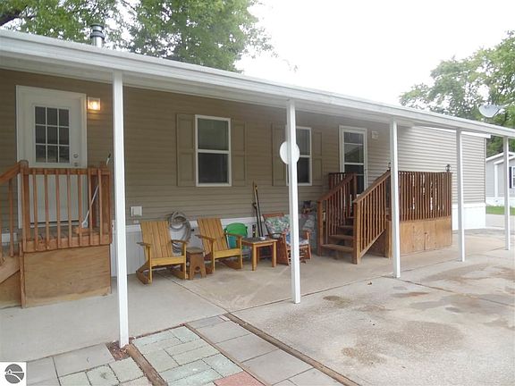 2nd image of 307 Jan Marie St