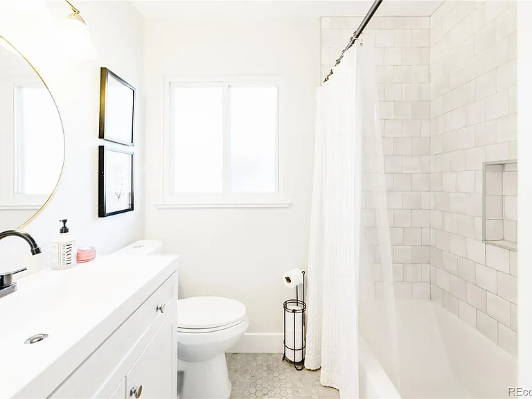 565 Winona Ct — Photo 12