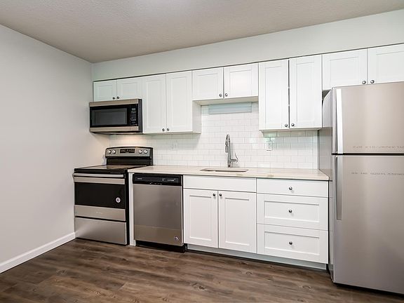 2nd image of 3735 Cambridge Ave #13A