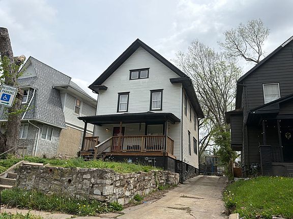 2nd image of 3235 Chestnut Ave